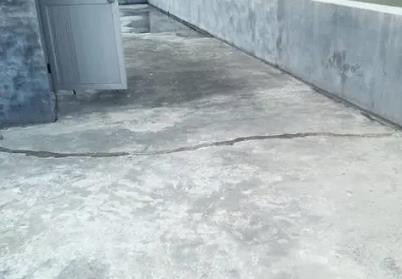 仁化楼顶漏水维修公司分享下如何解决卫生间隐蔽部位漏水的问题?